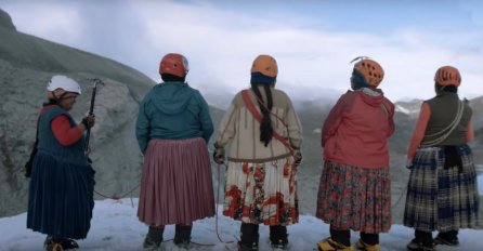 SVI SE PITAJU KAKO IM JE OVO USPJELO: Pet Bolivijki u tradicionalnoj odjeći uspelo se na najviši južnoamerički vrh Aconcagua