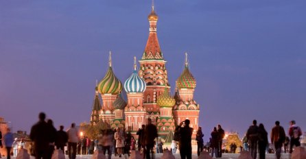 Zbog lažnih prijetnji bombom u Rusiji evakuirano 50.000 ljudi