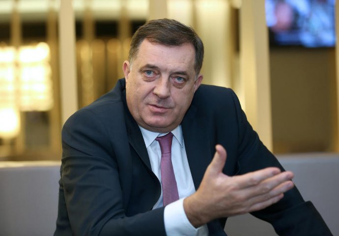 Dodik informiše strane ambasadore u BiH da RS ne želi NATO