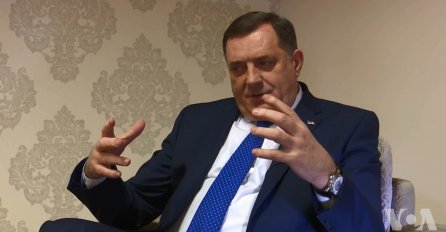 Dodik: Odvojićemo se ako se promijeni ime Republike Srpske
