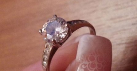 "Zabavljamo se preko 5 godina i prošli vikend sam odlučio da je zaprosim"