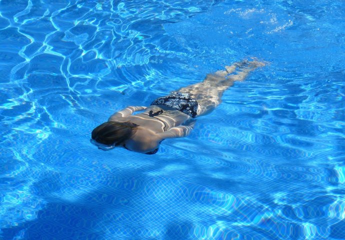 OTKRIVENO: Evo zašto je plivanje u bazenu jedna od najboljih metoda za mršanje! 