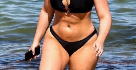 SKINULA SE I POKAZALA OGROMAN VIŠAK KILOGRAMA I GROZNO TIJELO: Evo šta su joj fanovi poručili 