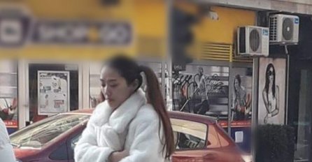 CIJELI BEOGRAD ZIJEVAO JE U NJU: Kad vidite u KAKVOM JE IZDANJU prošetala, VALJAT ĆETE SE OD SMIJEHA! (FOTO)