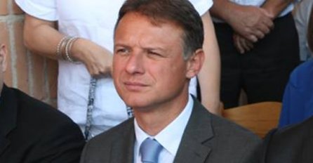 Njonjo oštro osudio fašističke izjave šefa Europskog parlamenta