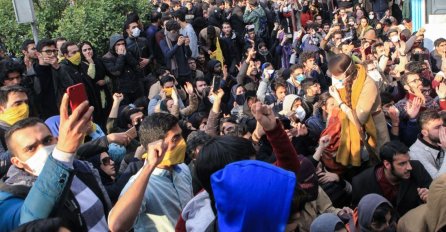Teheran: Stotine hiljada ljudi na protestima