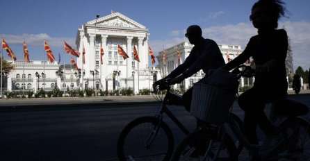 U Sjevernoj Makedoniji kraći policijski čas i duže radno vrijeme restorana