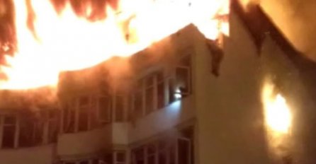 UŽASNI PRIZORI: Najmanje 17 ljudi poginulo u požaru u hotelu!