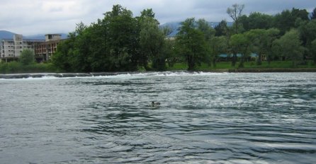 Muškarac skočio s mosta u rijeku Unu u Bihaću