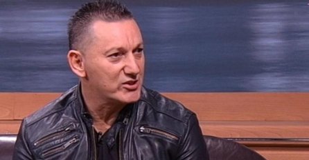 ŽENI SE SIN ŠAKE POLUMENTE, ZINUT ĆETE KAD VIDITE NJEGOVE SLIKE: Liči li na oca? (FOTO)