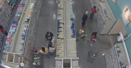 UPOZORENJE, NIKADA NEMOJTE OVDJE DRŽATI NOVČANIK: Pogledajte kako je ova žena ostala bez njega (VIDEO)