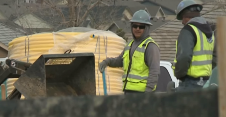 RADNICI KOPALI TEMELJE ZA KUĆU, PA SE ZAPREPASTILI OTKRIĆEM: Odmah su obustavili gradnju zbog ovoga, pogledajte šta su pronašli (VIDEO)