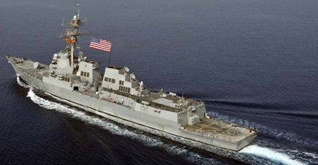 Američki razarač započeo plovidbu prema Crnom moru