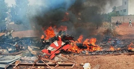 UŽASNA TRAGEDIJA: Pilot poginuo u sudaru dva aviona na aeromitingu