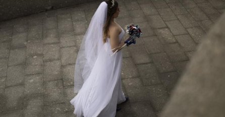 HIT OGLAS NASMIJAO REGION, SPREMAN JE DA PLATI: "Tražim ženu koja će na svadbi mog brata da uleti u crkvu, a onda..."