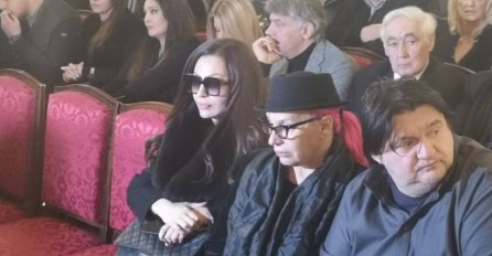 ZORICA I KEMIŠ STIGLI NA GROBLJE: Ono što su ponijeli da predaju pokojnom Šabanu, RASPLAKALO je sve