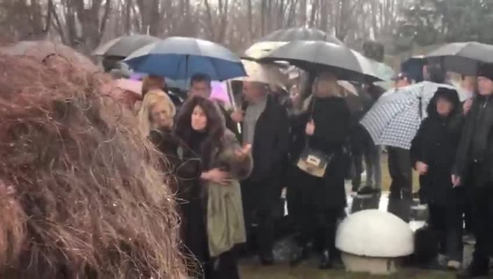 c70035637eb2a05b0346-2