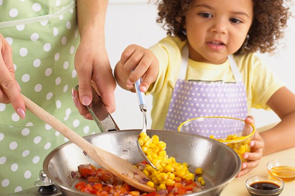 cooking-with-kids-612