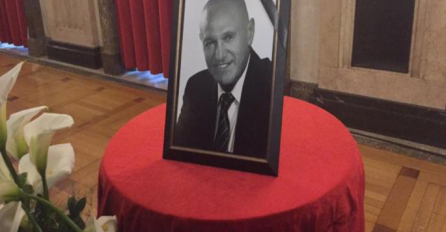 ŠABANOVU KUĆU VEČER PRIJE TRAGEDIJE POSJETILA ZLOSLUTNICA: Otišla tek NAKON SAHRANE pjevača!