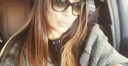 PJEVAČICA OKRENULA NOVU  STRANICU U ŽIVOTU : U vezi s biznismenom 