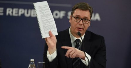 UČENIK 6. RAZREDA ISMIJAO VUČIĆA U PISMENOM RADU KAO NIKO DO SADA: Kada vidite šta je napisao, plakat ćete 3 dana