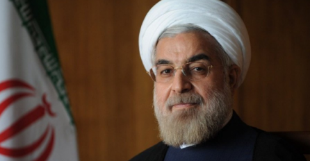 Povučene tvrdnje da je Rohani odbio ostavku Zarifa