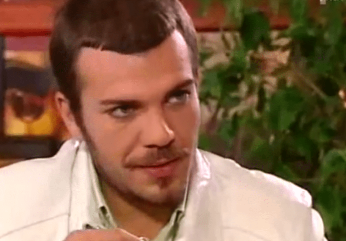 ŽENE SU GUBILE GLAVU ZA "OGUZOM" IZ SERIJE KAD LIŠĆE PADA: Danas izgleda NEPREPOZNATLJIVO, šta mu se desilo? (FOTO)