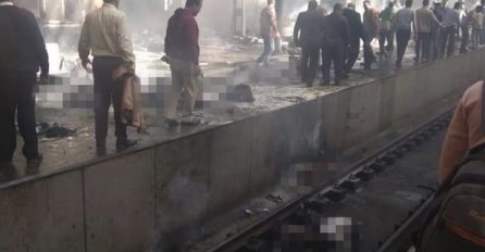 VOZ ISKOČIO IZ ŠINA, PA SE ZAPALIO: Nepomična tijela razbacana po stanici, STRAVIČNI PRIZORI (VIDEO)