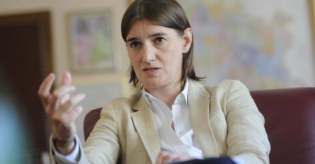 NEDAVNO JE POSTALA RODITELJ, A OVO SU RANI RADOVI ANE BRNABIĆ: Uslikali su je u klubu, A TEK KAD VIDITE KAKO JE IZGLEDALA