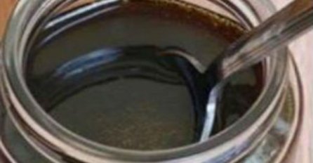 SVAKO JUTRO NA PRAZAN ŽELUDAC: Ovaj domaći SIRUP popravlja krvnu sliku, jača imunitet, čisti jetru (RECEPT)