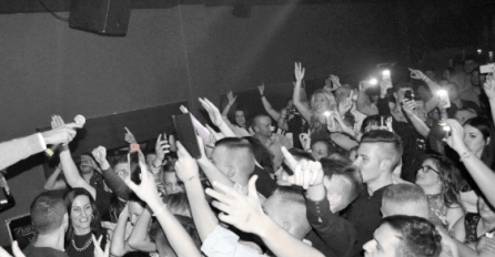 SVIJET U ŠOKU! MUZIČKA LEGENDA UMIRALA, A NEKO JE UKRAO 178.000 DOLARA: Porodica zaprepaštena, policija započela istragu