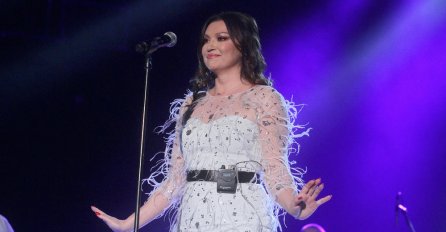 NINA BADRIĆ POKAZALA KAKO IZGLEDA NJENA MAJKA: Emotivnom porukom je dirnula mnoge fanove!