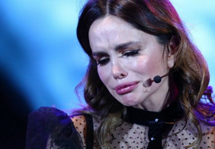 ŠOKANTNI NOVI IZGLED SEVERINE: Deformisano i bolesno lice!