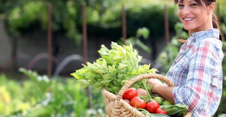 POGLEDAJTE KOJE NAMIRNICE ČUVAJU JETRU, A KOJE JE UNIŠTAVAJU!