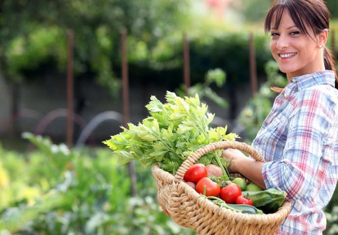 POGLEDAJTE KOJE NAMIRNICE ČUVAJU JETRU, A KOJE JE UNIŠTAVAJU!