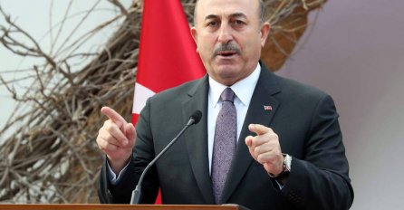 Cavusoglu: Neke muslimanske zemlje drhte od straha pred SAD-om i Izraelom
