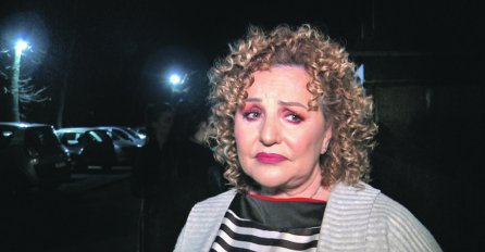 OVAJ PRIZOR ĆE VAS DANIMA PROGANJATI: Uslikali su ANU BEKUTU bez šminke, OVO NISMO OČEKIVALI (FOTO)