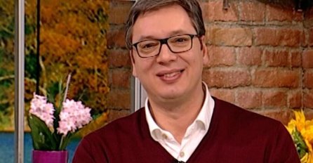 VUČIĆ DANAS SLAVI 49. ROĐENDAN: Neko mu je pozvonio na vrata I OSTAVIO OVAJ POKLON, OSTAO JE U ŠOKU KAD JE VIDIO!