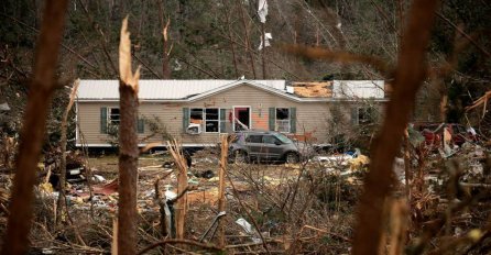 Tornado u SAD-u: Poginule 23, povrijeđeno 90 osoba