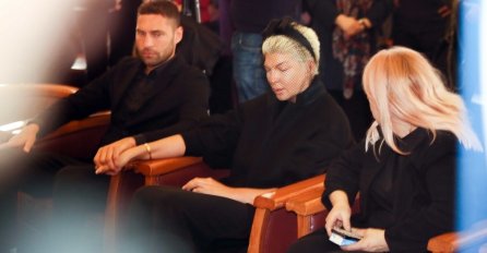 NA KOMEMORACIJI SVI SU GLEDALI U OVAJ DETALJ NA KARLEUŠI: Zbog njegovog značenja odmah ćete početi da plačete