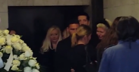  Jelenin otac došao na sahranu Divne Karleuše: Otišao je do kćerke u kapelu, a zatim je uradio OVO