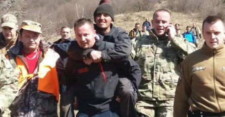 Fotografija nestalog Semina Bradića na leđima spasioca osvojila BiH
