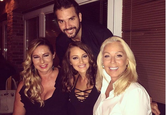 BRENA OBJAVILA PRVU FOTOGRAFIJU NAKON ROĐENJA UNUKA: Internet se usijao, SVI SMO OVO ČEKALI (FOTO)