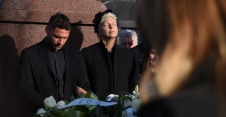 PANIKA, JELENA U TEŠKOM STANJU, DUŠKO NE SMIJE DA DOVEDE KĆERKE KUĆI: Svi strahuju od najgoreg 