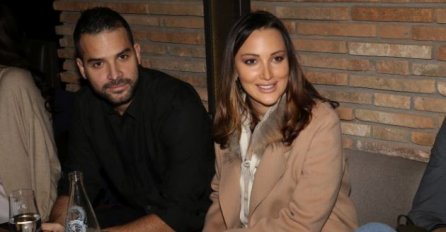 ALEKSANDRA PRIJOVIĆ RODILA SINA, A SAD SU USLIKALI FILIPA: Pocijepana majica, A TEK KAD VIDITE GDJE JE (FOTO)