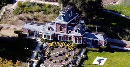 BURA SE NE STIŠAVA: Slavni pjevač napisao pjesmu o zlostavljanju djece