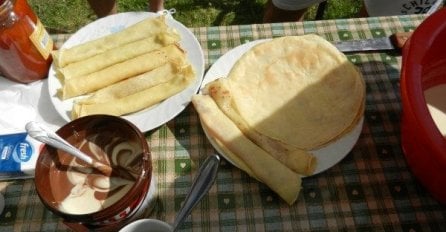 Tragedija na takmičenju u jedenju palačinki: OSVOJIO PRVO MJESTO PA SE SRUŠIO I UMRO!