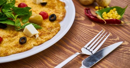 "Ručam u restoranu,a za sto do moga sjele su tri mlade žene"