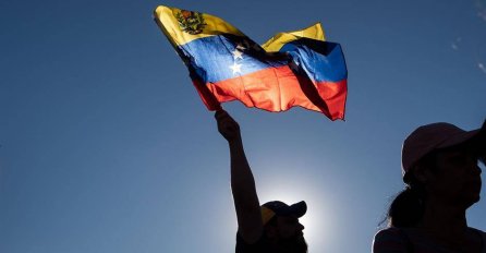 SAD povlači iz Venezuele kompletno diplomatsko osoblje