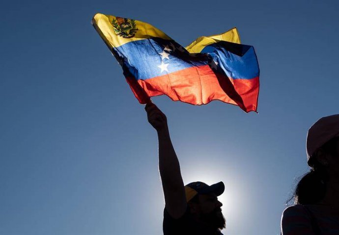 SAD povlači iz Venezuele kompletno diplomatsko osoblje